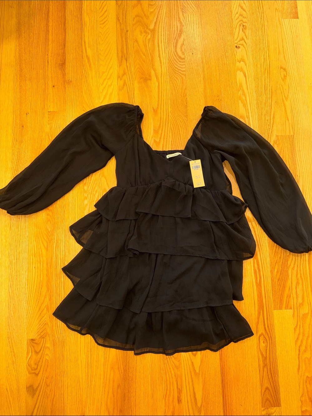 NWT Abercrombie & Fitch Black Long-Sleeve Tiered Mini Dress- MP